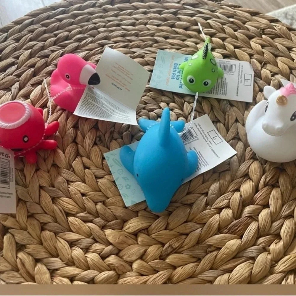 Target Bullseye 5 Piece Water
Activated Light Up Bath Pals Spring
2023